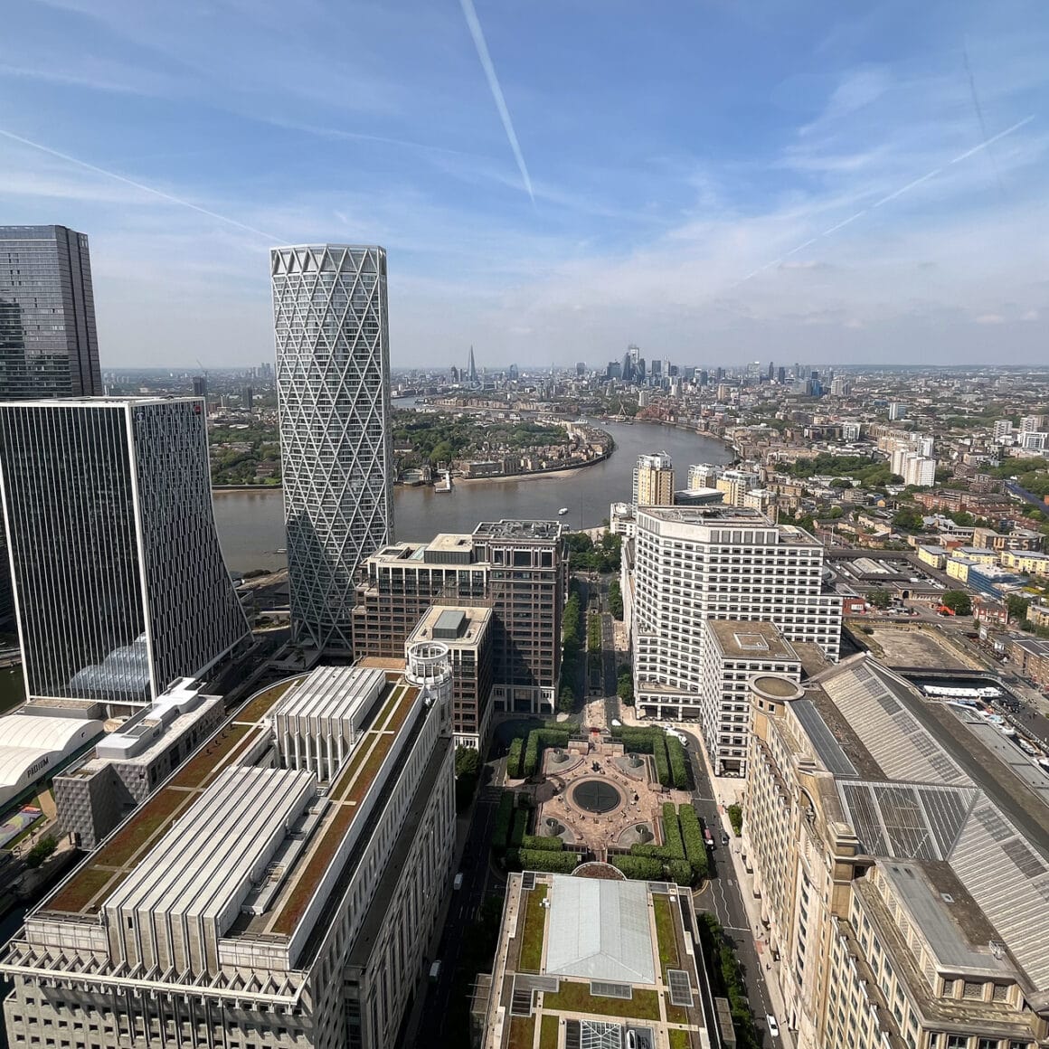 One Canada Square Canary Wharf: The Perfect Office Location for Your Business