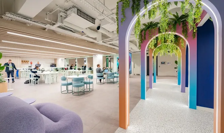 213 Oxford St, London W1D 2LG - Breakout