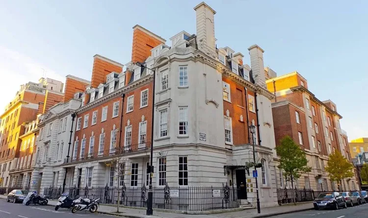 4 Devonshire Street, London W1W 5DX - Building